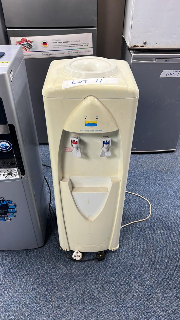 Alpine water dispenser