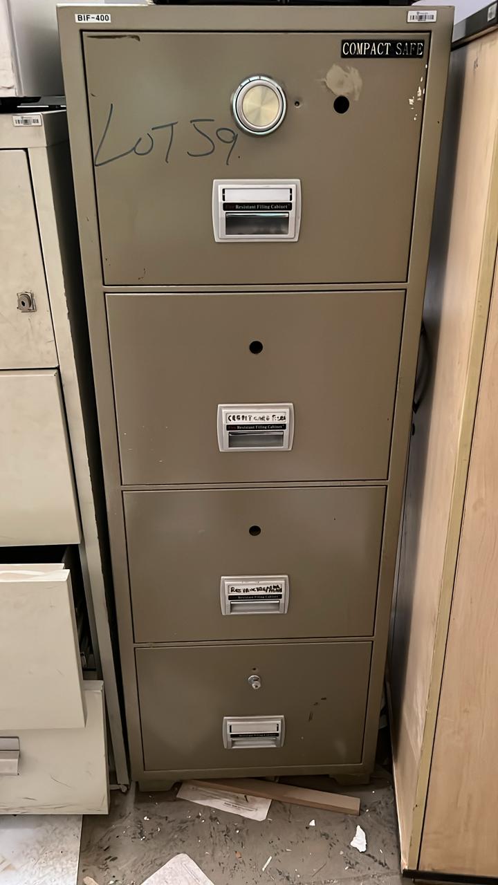 Compact safe