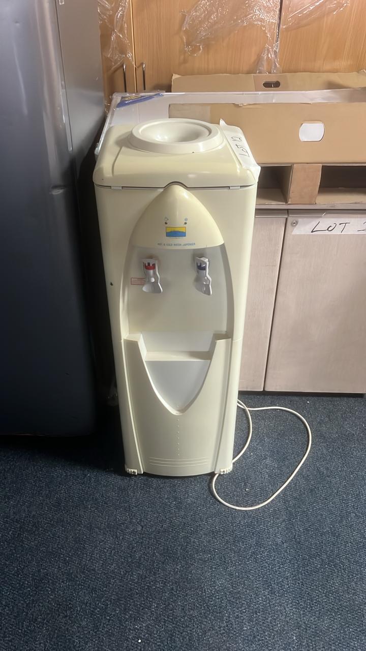 Water dispenser