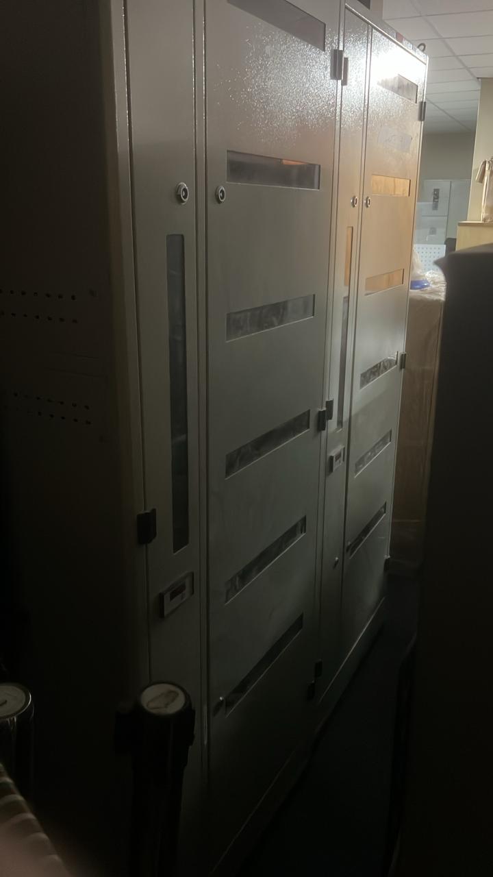 2 Data UPS output board